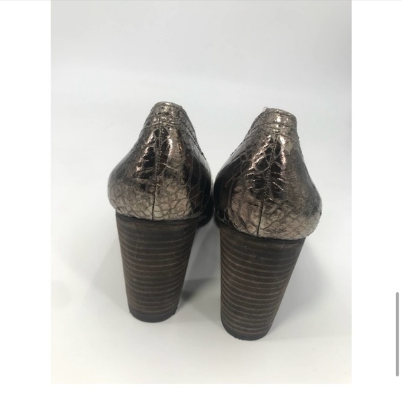 Lucky Brand Sofi Bronze Metalic Snake Skin Heels - Picture 7 of 9